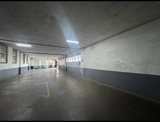 380M² WAREHOUSE TO LET IN WYNBERG